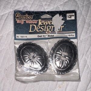 Vintage conchos 14 pieces bundle lot Darice Silver scalloped Oval Jewelry Set